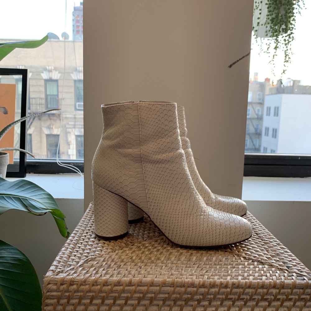 Urban Outffiters White Snakeskin Booties